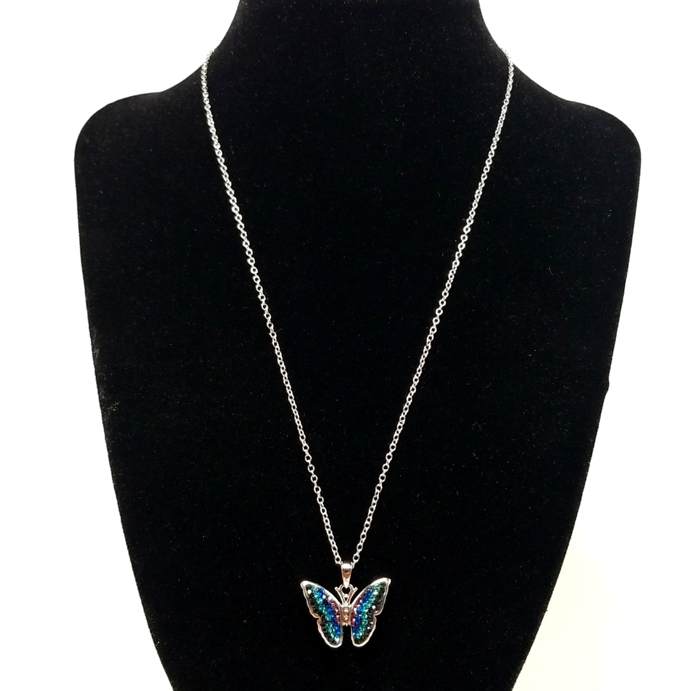 Kohl's Butterfly Pendant  Womens Necklace Size 18inches New
